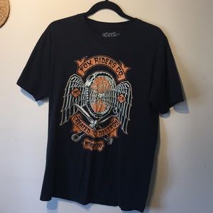 Fox riders tee.